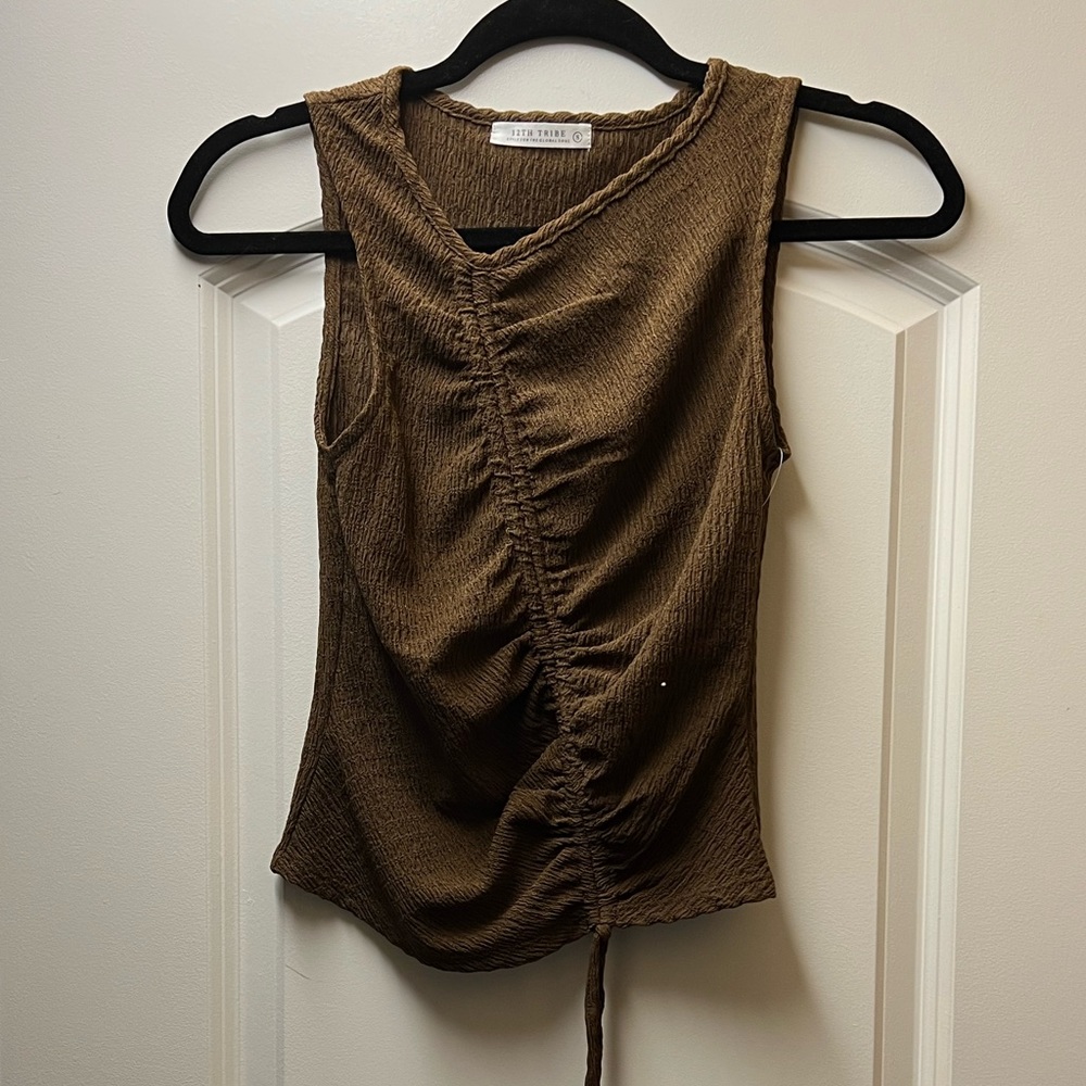 tank top with sinched design